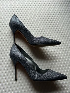 Manolo Blahnik BB 105 Anthracite Glitter Pointed Toe Pumps IT 38 US 8